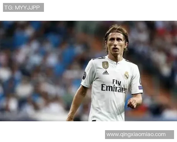 战术深度解析莫德里奇如何通过节奏掌控展现中场统治力 战术深度解析莫德里奇如何通过节奏掌控展现中场统治力